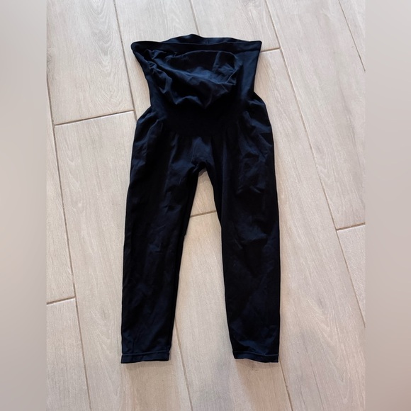 Belly Bandit - Medium Black Active Capris - Picture 6 of 11